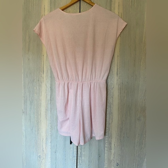 eoote  Urban Outfitters Romper New - Picture 4 of 5